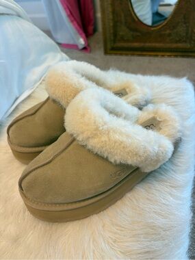 UGG Chestnut Suede Shearling-Lined Slipper Clogs